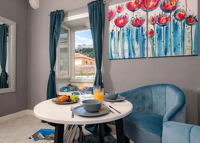 Kampanel 10 * Hvar Town