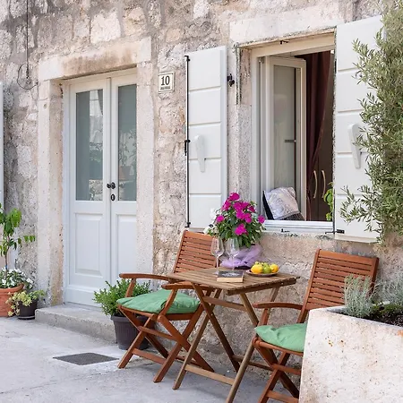 Kampanel 10 Апартаменты