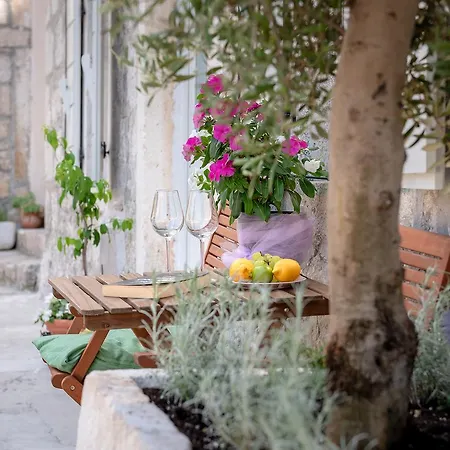 Kampanel 10 Апартаменты *